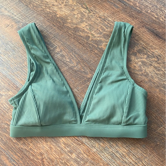 Body Glove Ibiza Rumor Top in Cactus - Picture 3 of 5